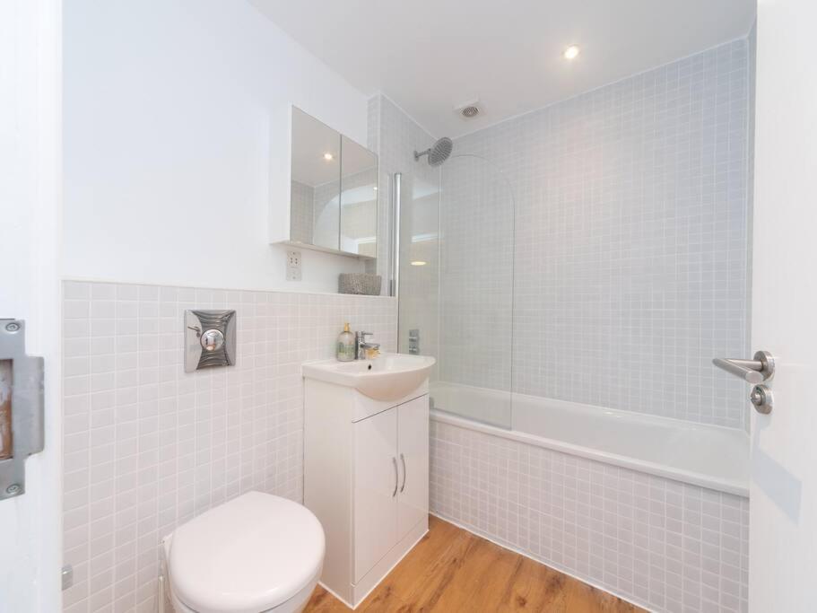 Bright & Modern 2-Bed Apartment In Vibrant East London Exterior photo